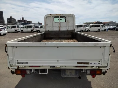 TOYOTA DYNA
