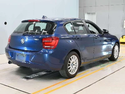 BMW 1 SERIES