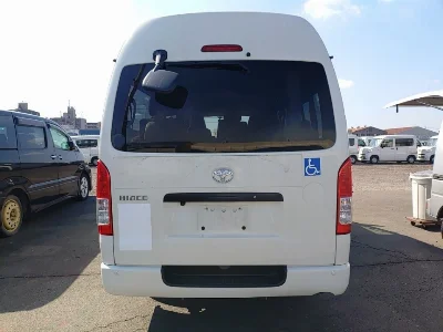 TOYOTA HIACE