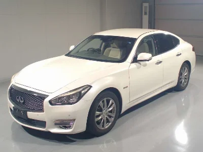 NISSAN FUGA