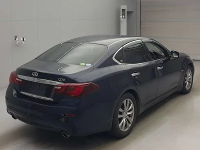 NISSAN FUGA