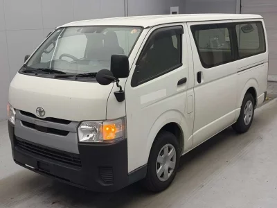TOYOTA HIACE VAN
