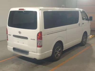 TOYOTA HIACE VAN