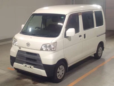 TOYOTA PIXIS VAN