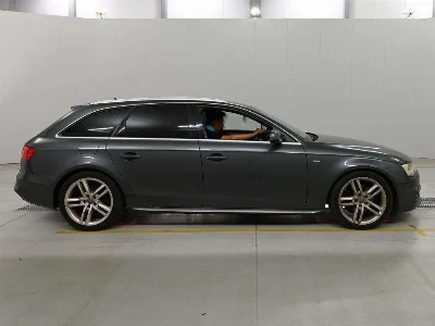 AUDI A4 AVANTE