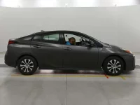 Цена авто Toyota Prius с аукционов Японии, номер кузова ZVW51, пробег 82 000, оценка 8
