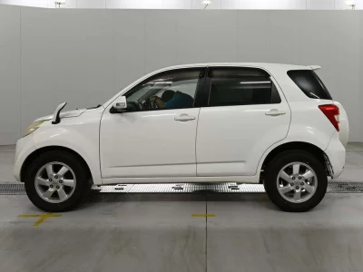 TOYOTA RUSH