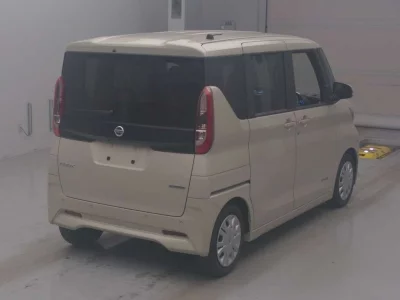 NISSAN ROOX