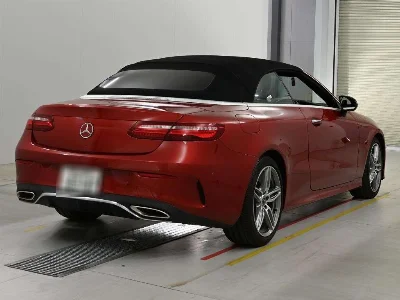 MERCEDES BENZ E CLASS