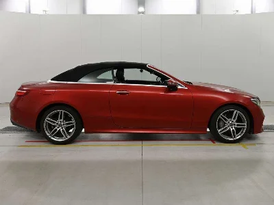 MERCEDES BENZ E CLASS