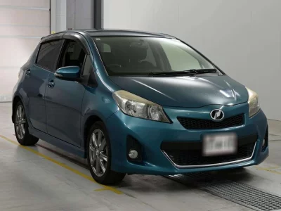 TOYOTA VITZ
