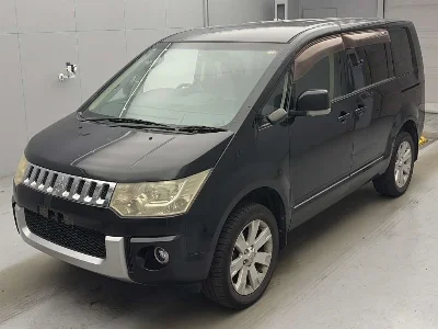 MITSUBISHI DELICA D5