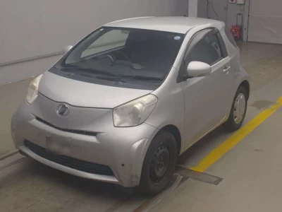 TOYOTA IQ