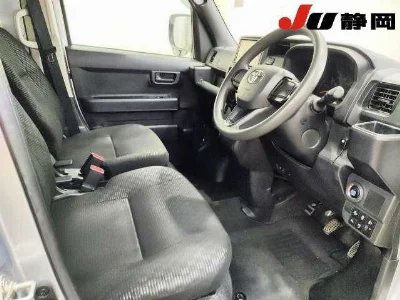 TOYOTA PIXIS VAN