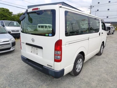 TOYOTA REGIUS ACE VAN