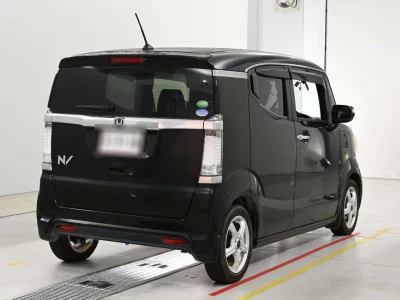 HONDA N BOX SLASH