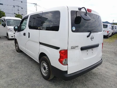 NISSAN NV200