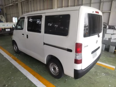 TOYOTA LITE ACE VAN