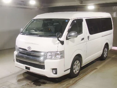 TOYOTA HIACE