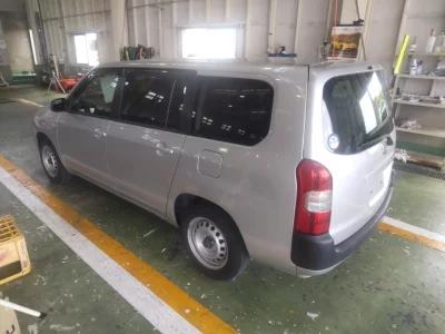 TOYOTA SUCCEED