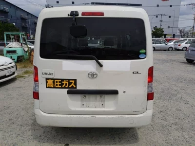 TOYOTA LITE ACE VAN