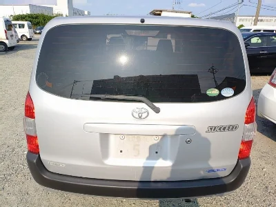 TOYOTA SUCCEED
