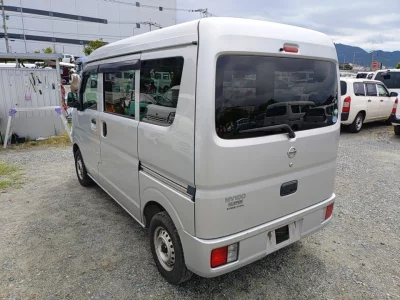 NISSAN CLIPPER VAN