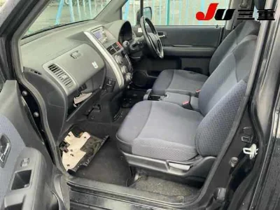 HONDA MOBILIO SPIKE