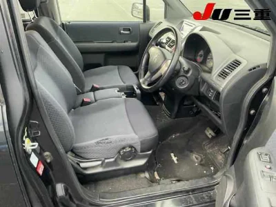 HONDA MOBILIO SPIKE