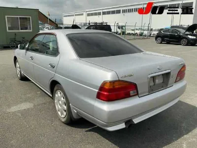 NISSAN LAUREL