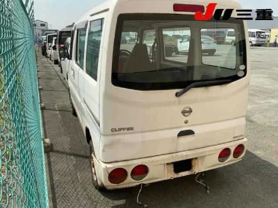 NISSAN CLIPPER VAN
