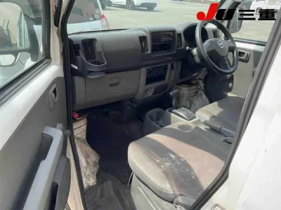 NISSAN CLIPPER VAN