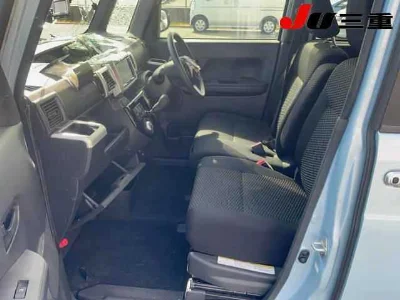 TOYOTA PIXIS MEGA