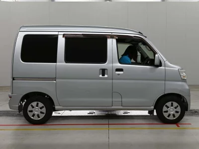 DAIHATSU HIJET VAN