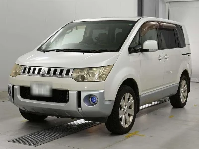 MITSUBISHI DELICA D5