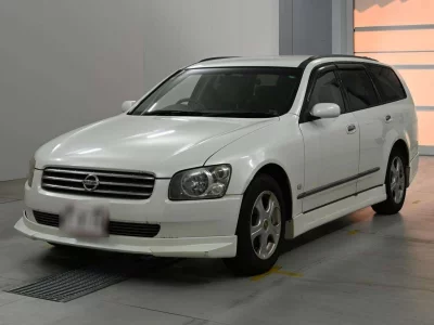 NISSAN STAGEA