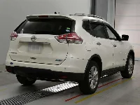 Цена авто Nissan X-Trail с аукционов Японии, номер кузова HNT32, пробег 125 000, оценка 8
