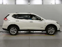 Цена авто Nissan X-Trail с аукционов Японии, номер кузова HNT32, пробег 125 000, оценка 8