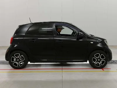 SMART FOURFOUR