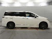 Цена авто Nissan Elgrand с аукционов Японии, номер кузова TE52, пробег 136 000, оценка 8