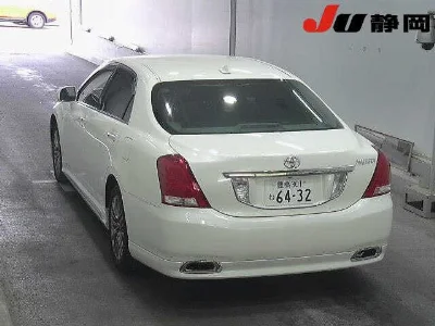 TOYOTA CROWN MAJESTA