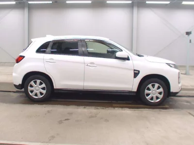 MITSUBISHI RVR