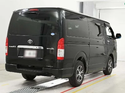 TOYOTA REGIUS VAN