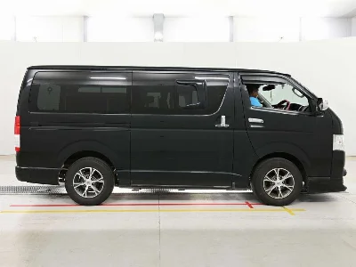 TOYOTA REGIUS VAN