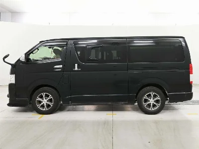 TOYOTA REGIUS VAN