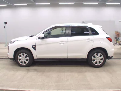 MITSUBISHI RVR