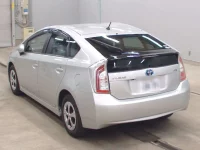 Цена авто Toyota Prius с аукционов Японии, номер кузова ZVW30, пробег 70 000, оценка 8