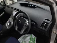Цена авто Toyota Prius с аукционов Японии, номер кузова ZVW30, пробег 70 000, оценка 8
