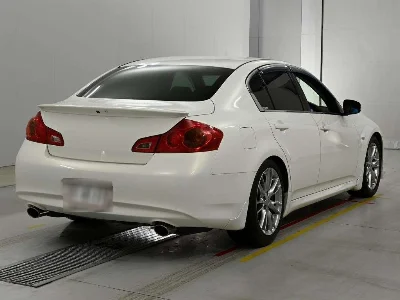 NISSAN SKYLINE