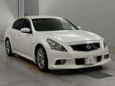 NISSAN SKYLINE